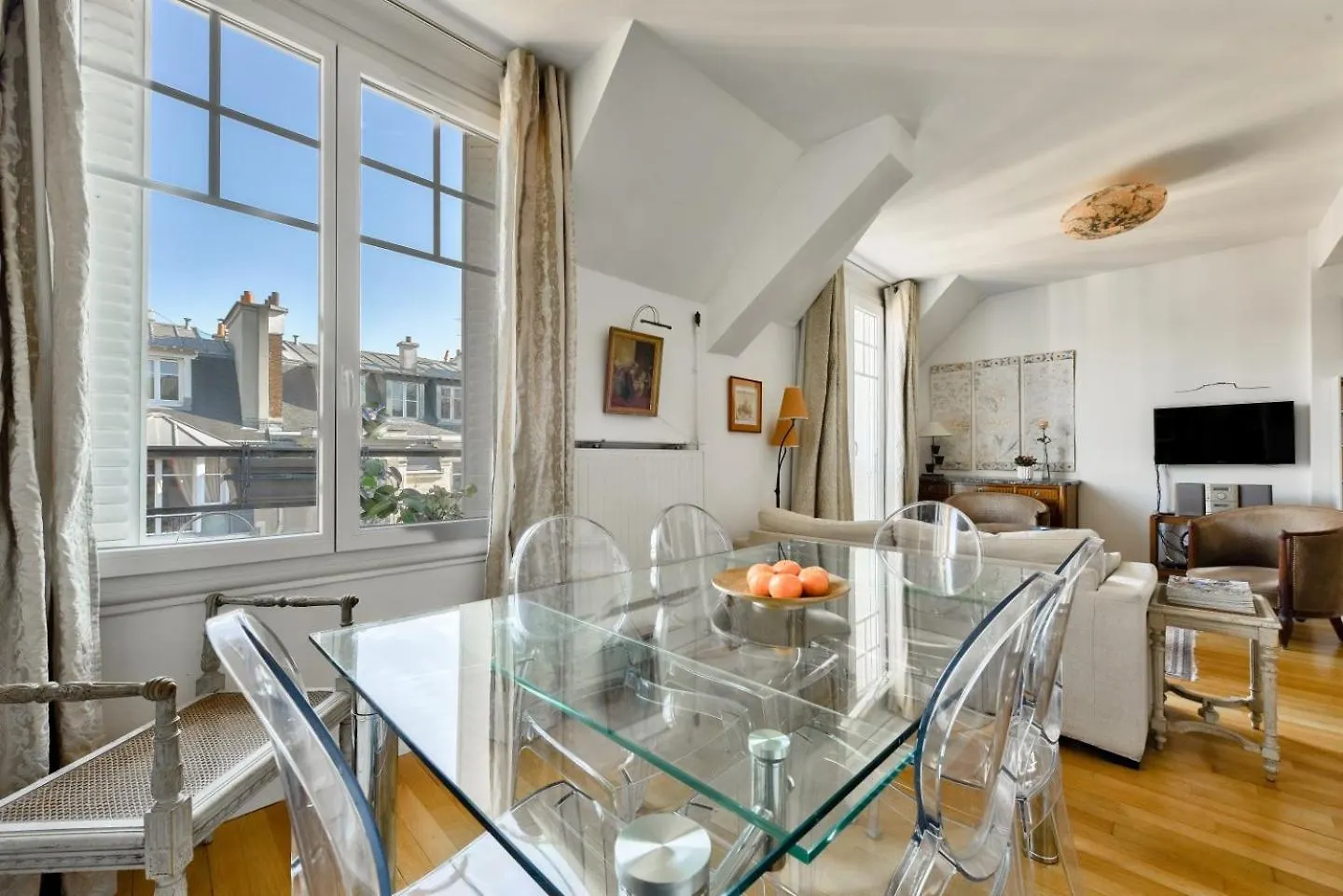Stunning Parisian 1Br Flat Near The Eiffel Tower contacts