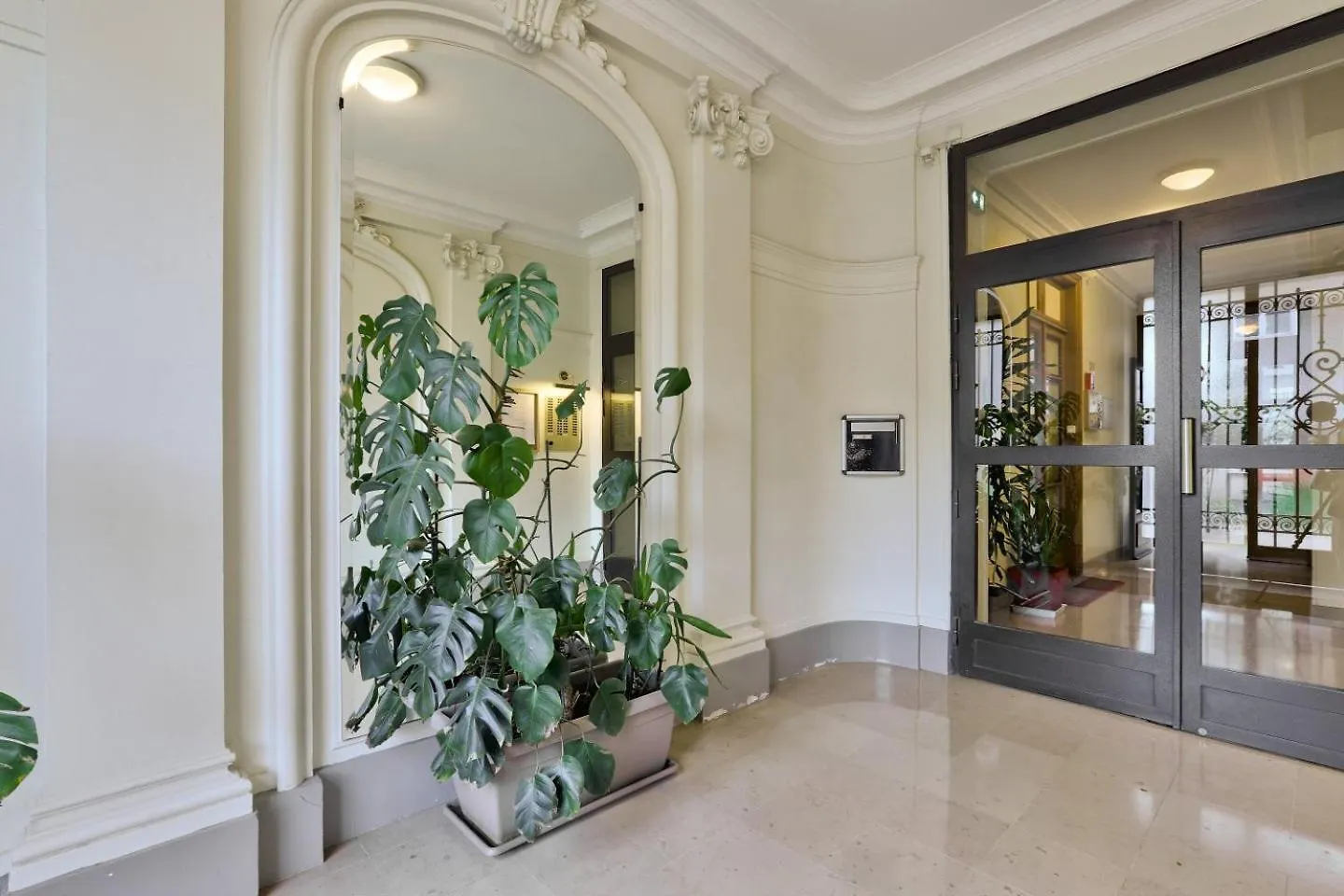 Stunning Parisian 1Br Flat Near The Eiffel Tower Apartment  Paris