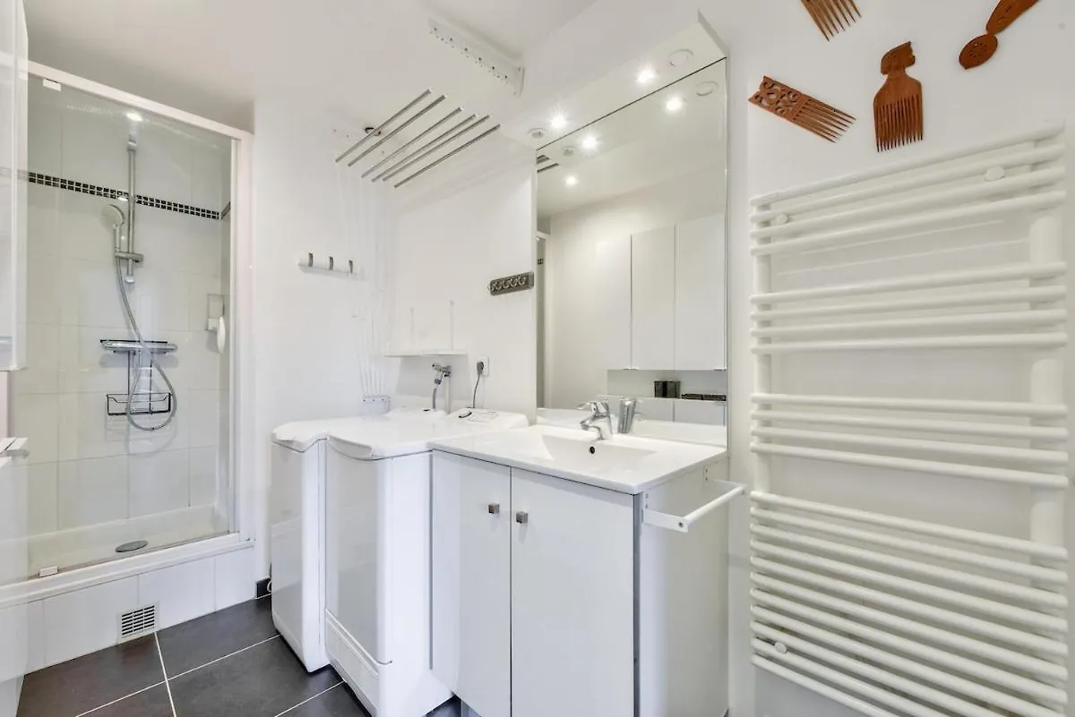 Stunning Parisian 1Br Flat Near The Eiffel Tower Apartment 0*, Paris France